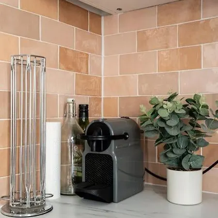Апартаменты Studio 9eme Arrondissement Proche Montmatre Париж